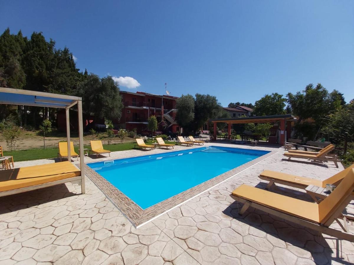 Ilias Apartments Ypsos Buitenkant foto