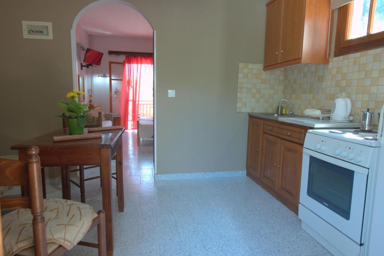 Ilias Apartments Ypsos Buitenkant foto